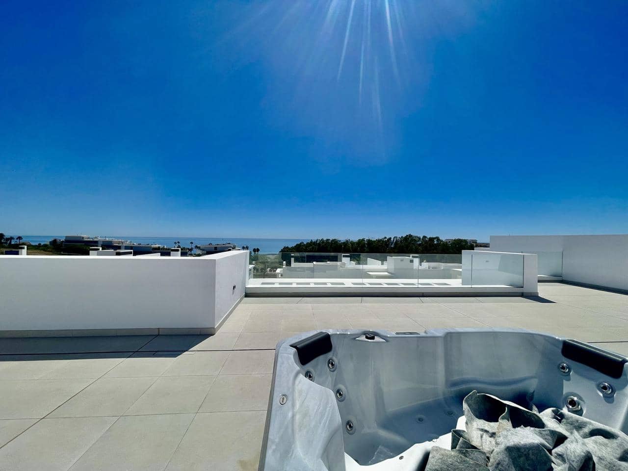 3 sovrum Takvåning till salu i Estepona med pool garage - 725 000 € (Ref: 9388706)