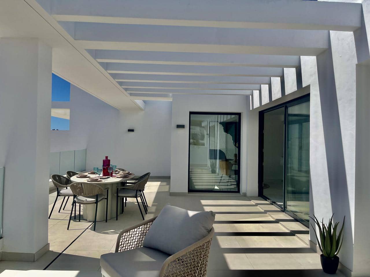 3 sovrum Takvåning till salu i Estepona med pool garage - 725 000 € (Ref: 9388706)