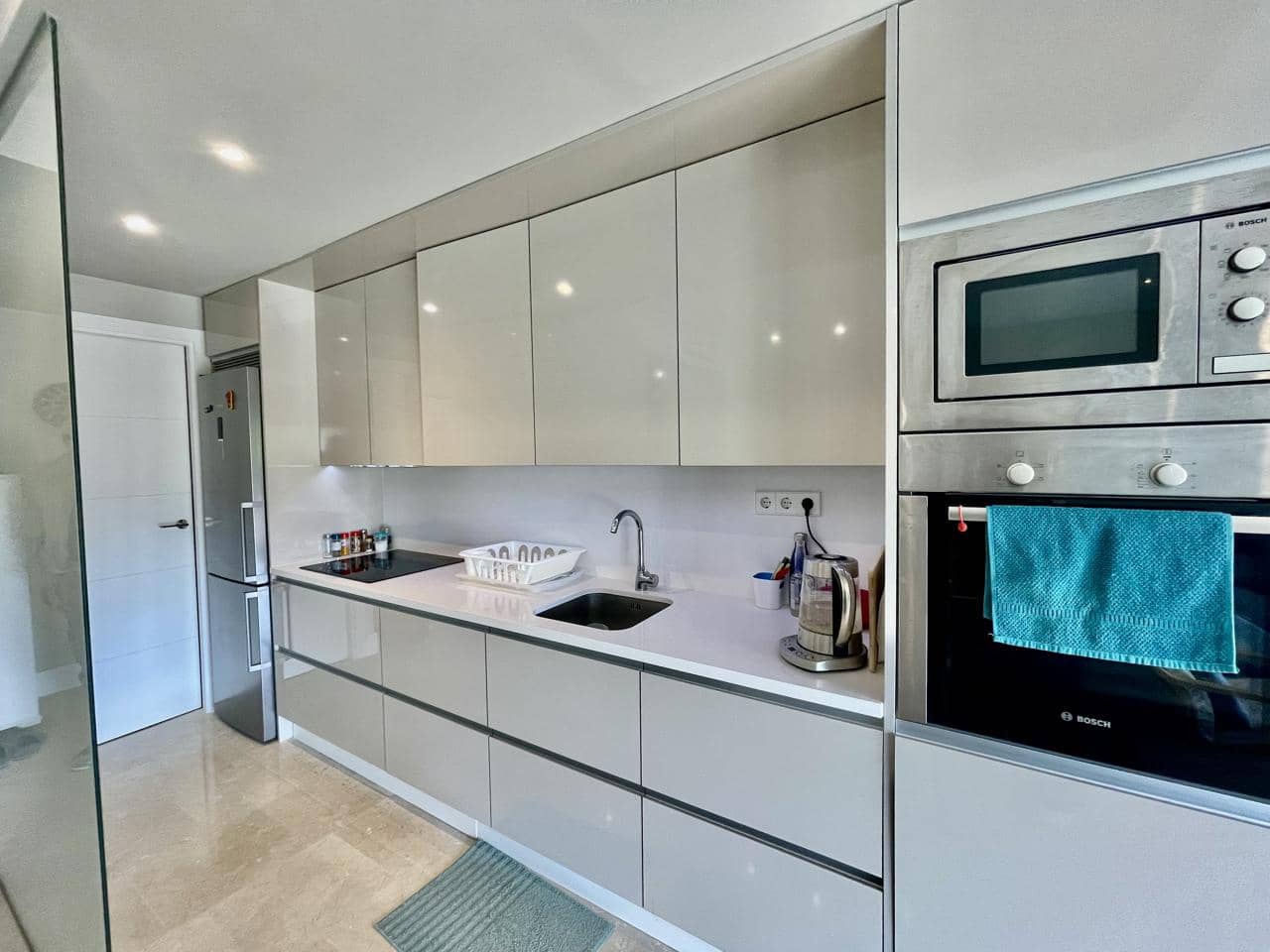 2 Zimmer Apartment zu verkaufen in New Golden Mile mit Pool Garage - 379.000 € (Ref: 9404642)