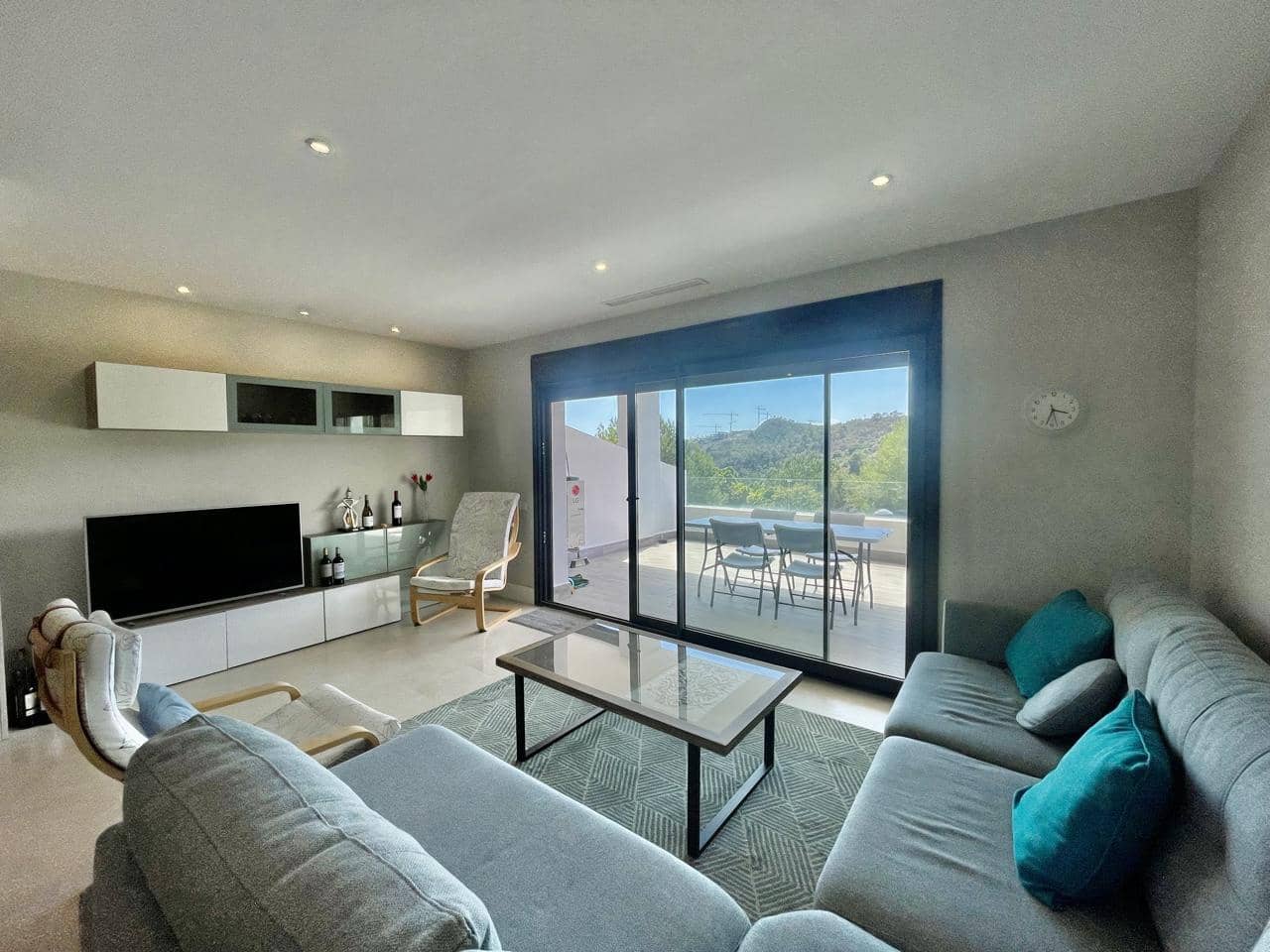 2 Zimmer Apartment zu verkaufen in New Golden Mile mit Pool Garage - 379.000 € (Ref: 9404642)