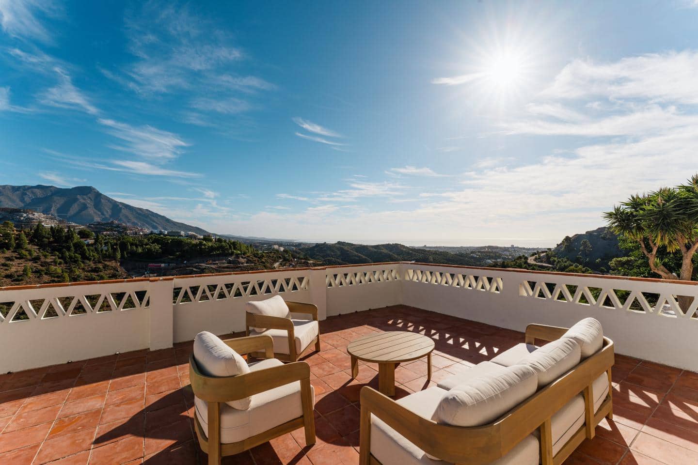 6 sovrum Villa till salu i Benahavis med pool garage - 3 295 000 € (Ref: 9408257)