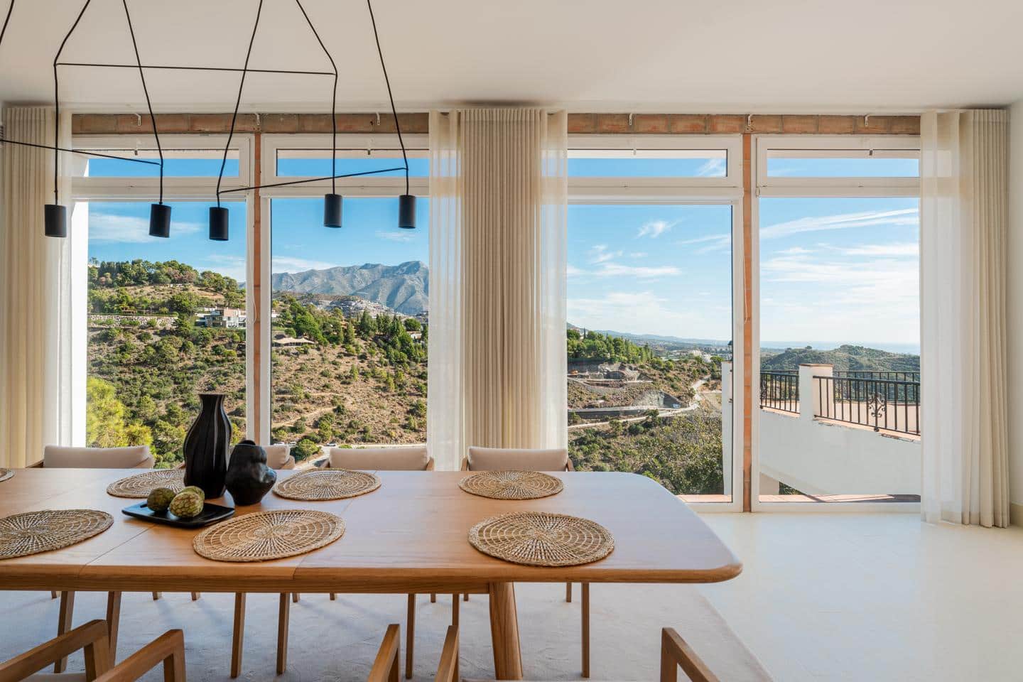 6 sovrum Villa till salu i Benahavis med pool garage - 3 295 000 € (Ref: 9408257)