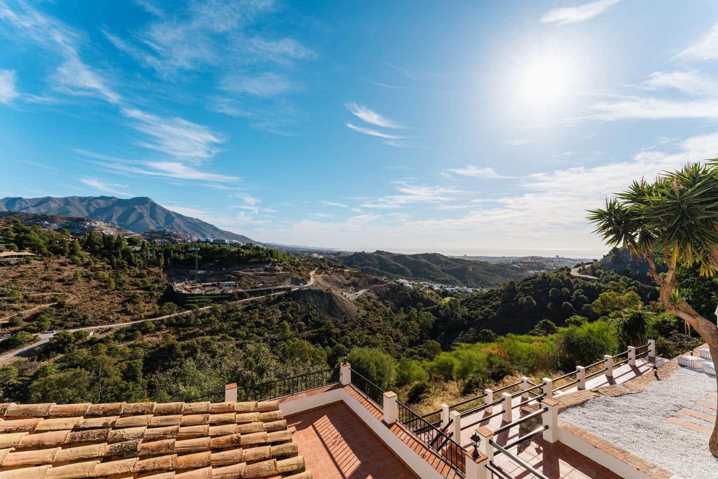 6 sovrum Villa till salu i Benahavis med pool garage - 3 295 000 € (Ref: 9408257)