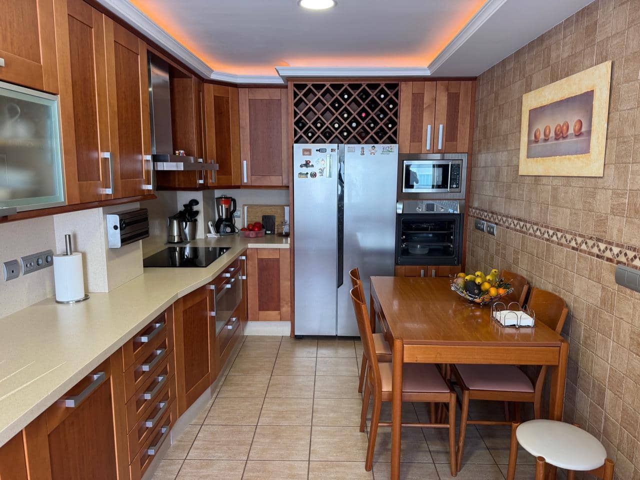 4 sovrum Takvåning till salu i Estepona med garage - 790 000 € (Ref: 9409931)