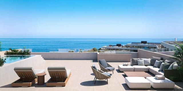 Ático de 2 habitaciones en Chullera, Manilva en venta con piscina garaje - 650.000 € (Ref: 9418932)