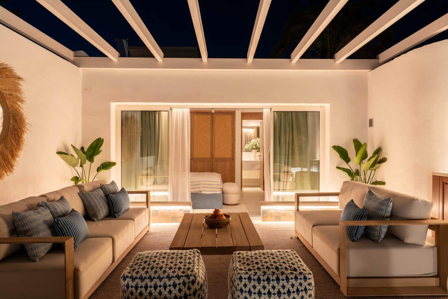 3 bedroom Villa for sale in Marbella with pool - € 5,995,000 (Ref: 9420482)