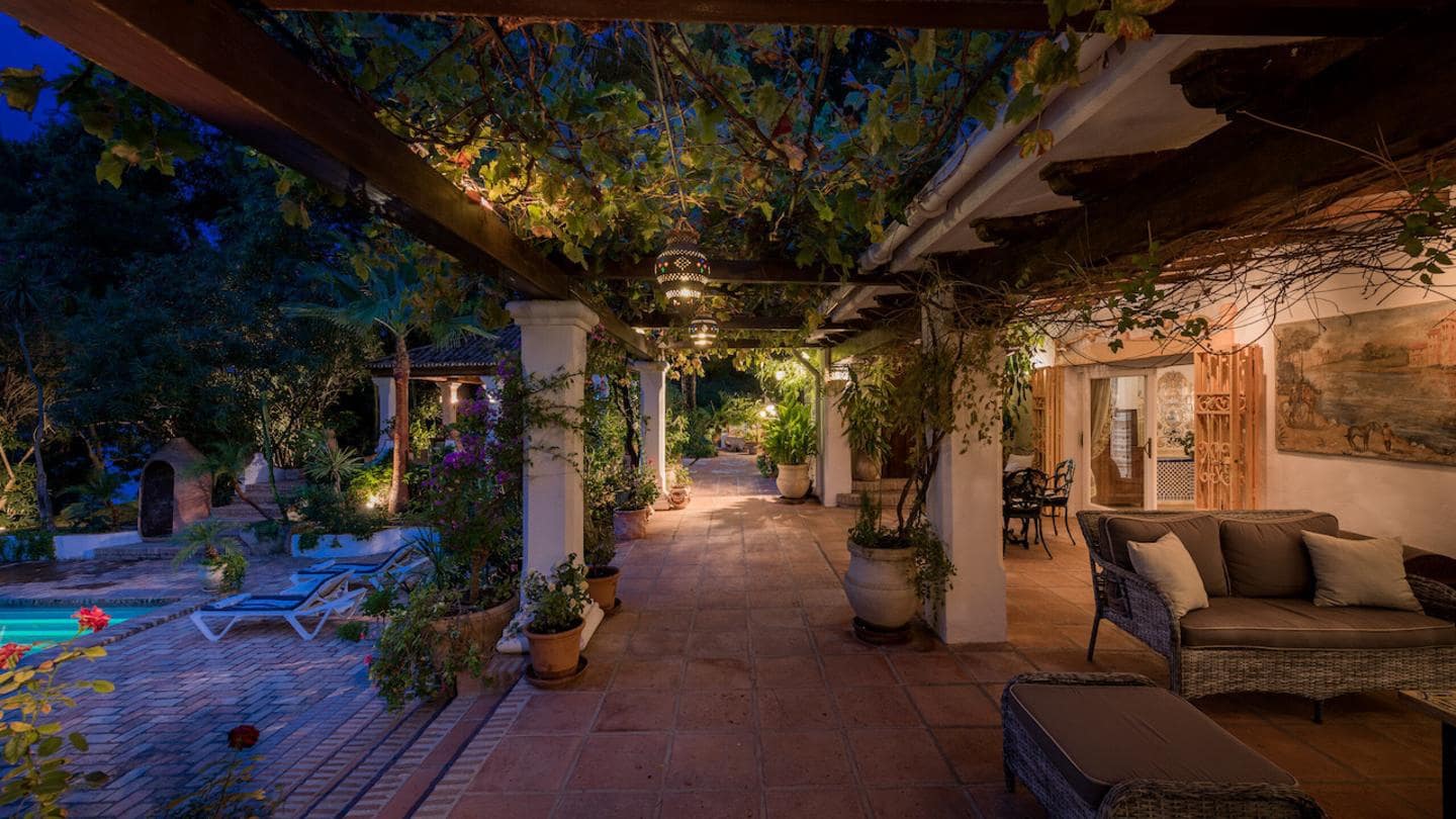 6 soverom Villa til salgs i Cancelada med svømmebasseng garasje - € 3 250 000 (Ref: 9420483)