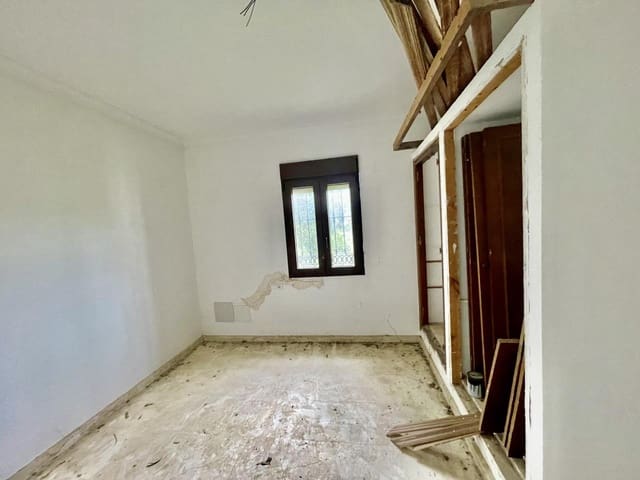 7 bedroom Finca/Country House for sale in San Enrique de Guadiaro, San Roque with pool garage - € 875,000 (Ref: 9426694)