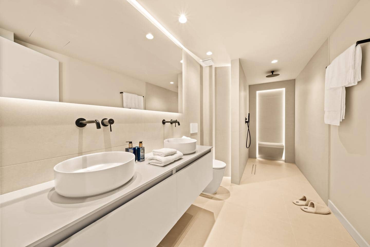 3 bedroom Apartment for sale in Benahavis with pool garage - € 849,000 (Ref: 9426698)