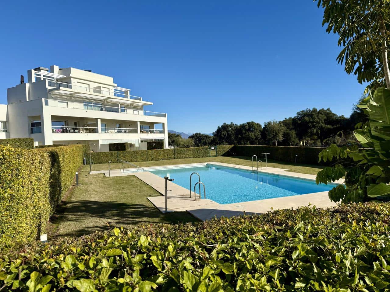 3 bedroom Apartment for sale in San Roque with pool garage - € 515,000 (Ref: 9432796)