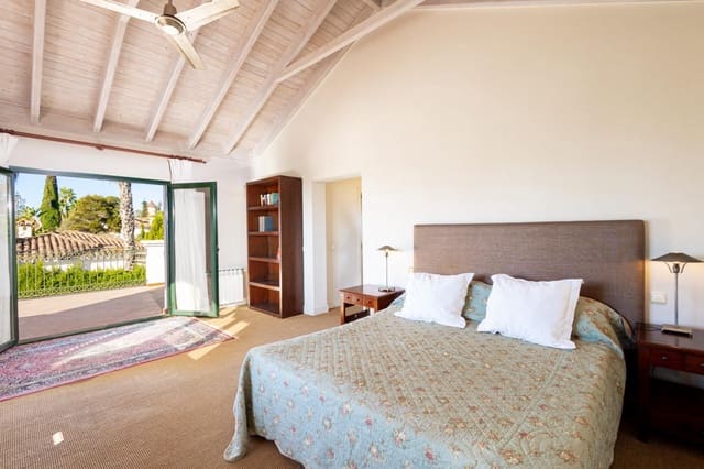 4 chambre Villa/Maison à vendre à Cancelada, Estepona avec piscine garage - 1 150 000 € (Ref: 9441676)