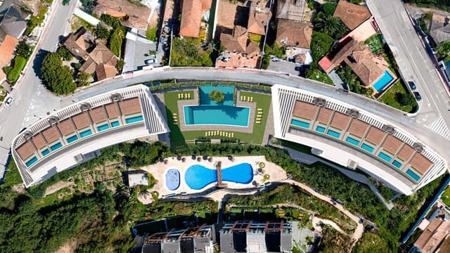 2 soveværelse Penthouse til salg i Castillo de la Duquesa, Manilva med swimmingpool garage - € 572.500 (Ref: 9448569)