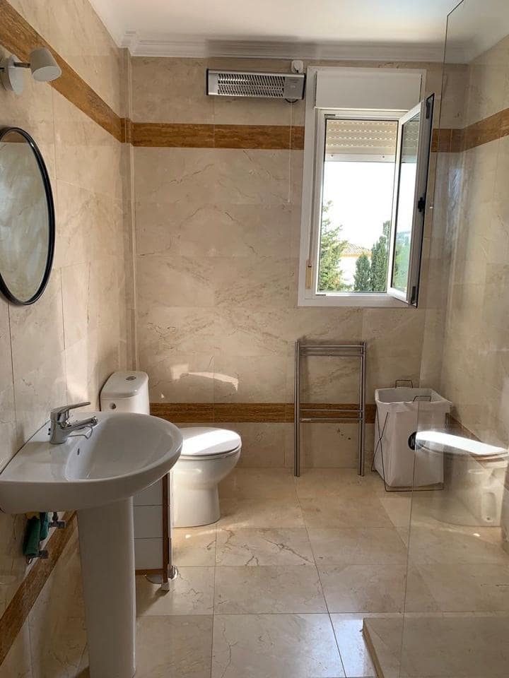 1 chambre Penthouse à vendre à Torreguadiaro avec piscine garage - 246 000 € (Ref: 9455679)
