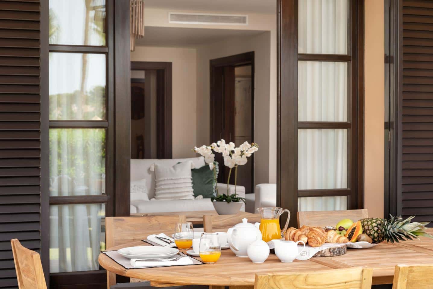 4 bedroom Villa for sale in Sotogrande with pool garage - € 1,180,000 (Ref: 9468821)