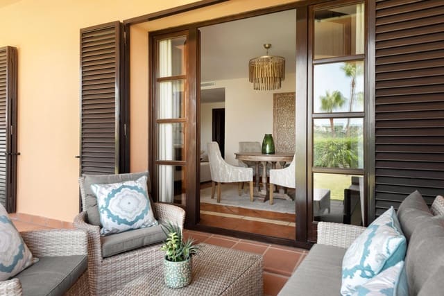 4 bedroom Villa for sale in Sotogrande Alto, San Roque with pool garage - € 1,180,000 (Ref: 9468821)