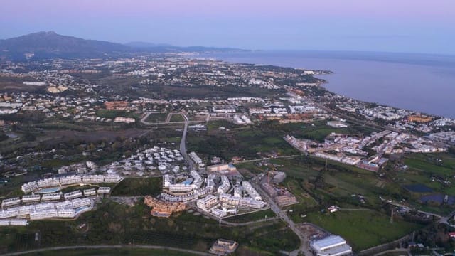 3 sypialnia Apartament na sprzedaż w Cancelada, Estepona z basenem garażem - 441 000 € (Ref: 9469912)