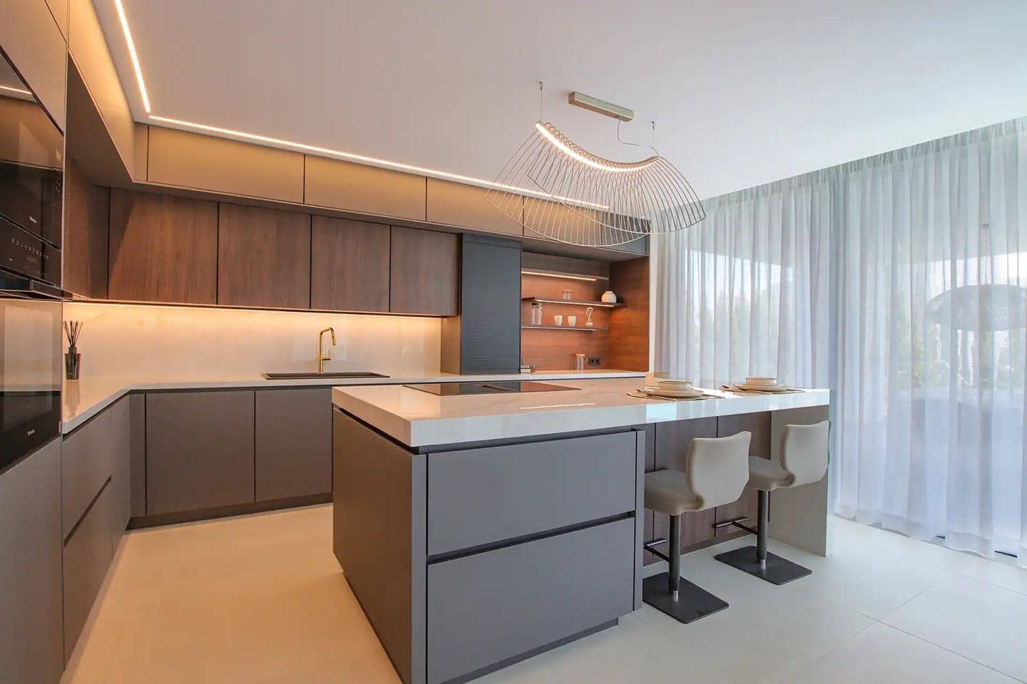 4 slaapkamer Villa te koop in Estepona met zwembad garage - € 2.495.000 (Ref: 9471811)