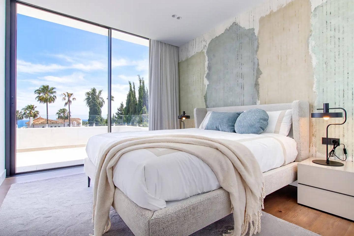 4 slaapkamer Villa te koop in Estepona met zwembad garage - € 2.495.000 (Ref: 9471811)