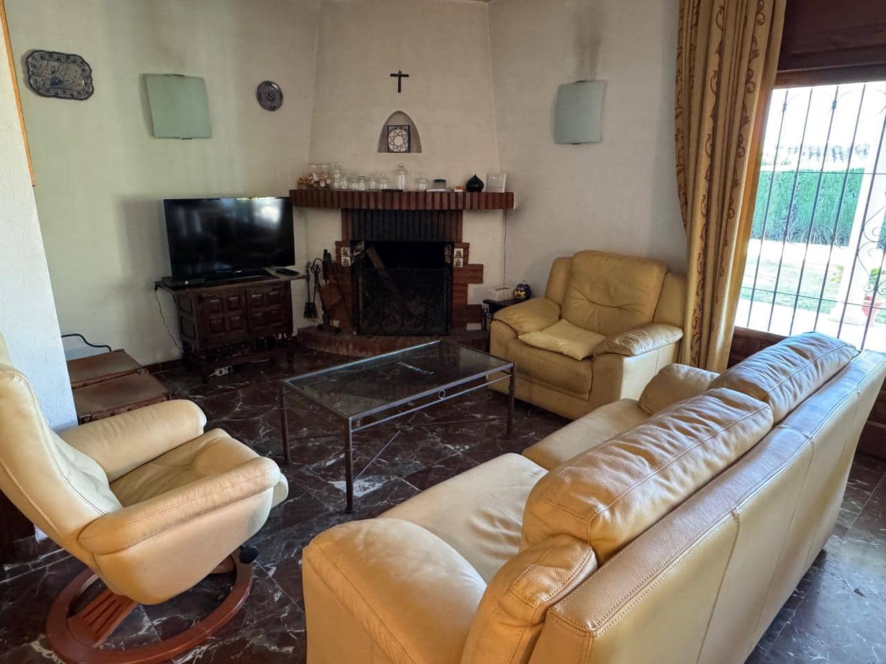 3 bedroom Villa for sale in El Paraiso with garage - € 1,375,000 (Ref: 9495541)