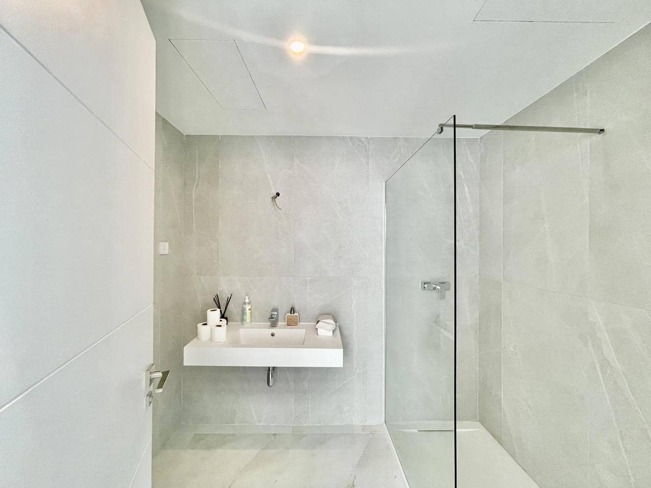 3 slaapkamer Penthouse te koop in Estepona met zwembad garage - € 725.000 (Ref: 9496584)