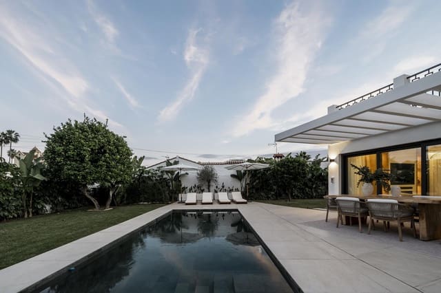 Chalet de 5 habitaciones en Nueva Alcántara, Marbella en venta con piscina garaje - 2.500.000 € (Ref: 9506262)