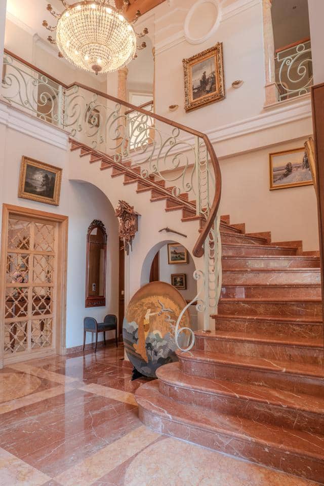 6 makuuhuone Huvila myytävänä paikassa Marbella mukana uima-altaan 
autotalli - 7 500 000 € (Ref: 9521413)