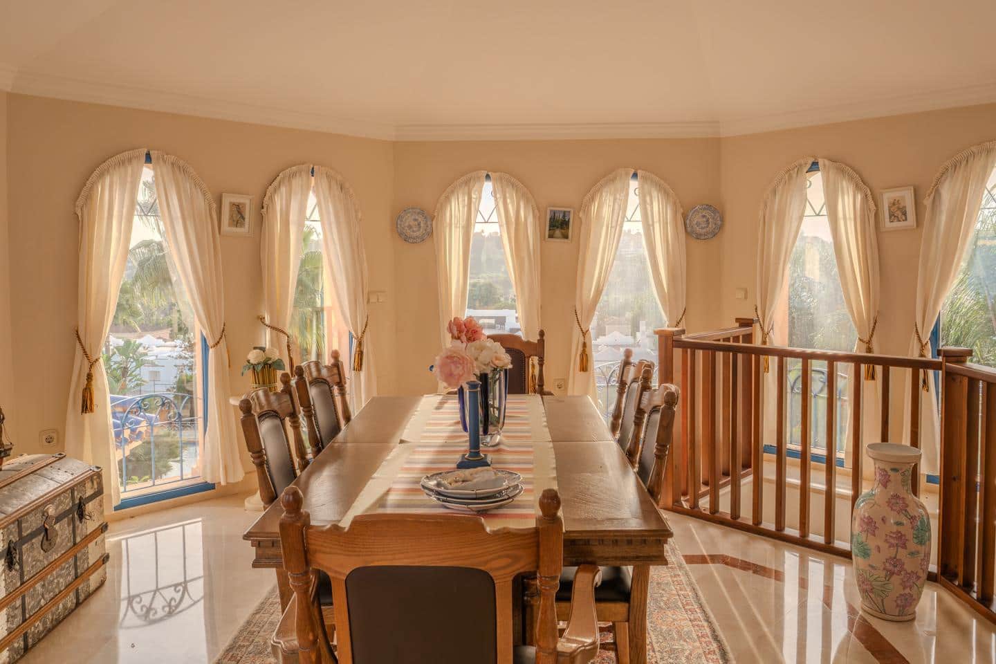 6 makuuhuone Huvila myytävänä paikassa Marbella mukana uima-altaan 
autotalli - 7 500 000 € (Ref: 9521413)