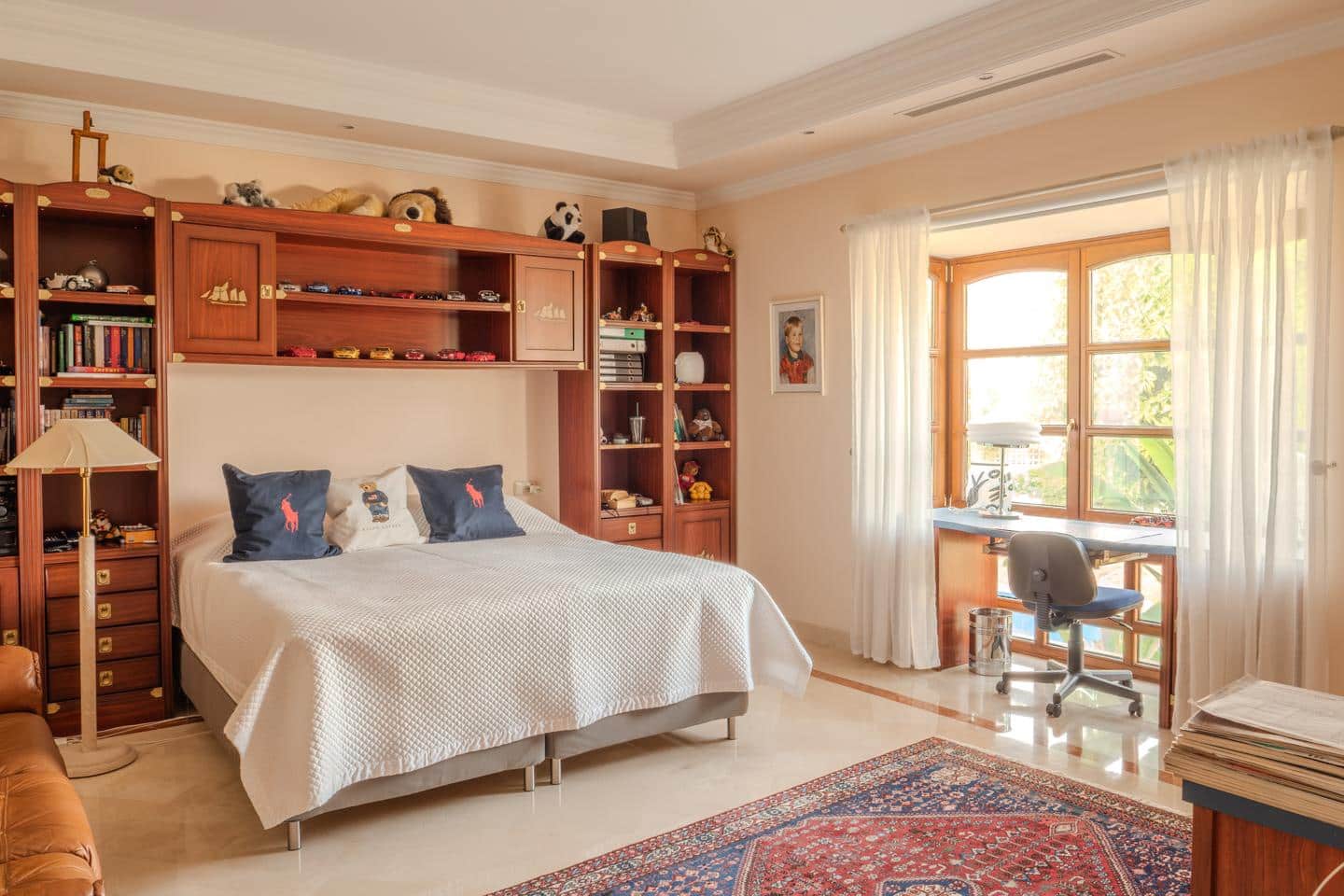 6 makuuhuone Huvila myytävänä paikassa Marbella mukana uima-altaan 
autotalli - 7 500 000 € (Ref: 9521413)