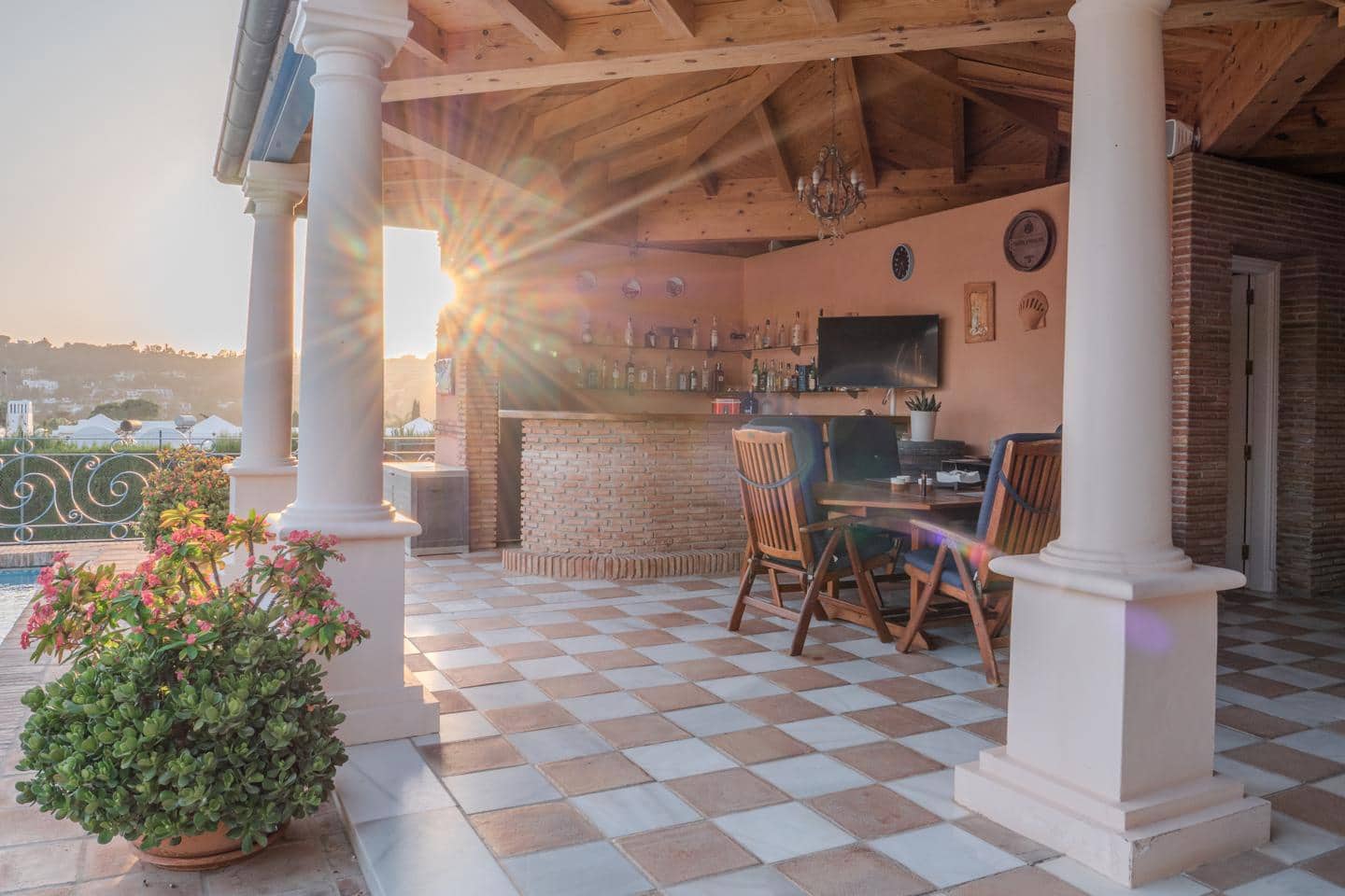 6 makuuhuone Huvila myytävänä paikassa Marbella mukana uima-altaan 
autotalli - 7 500 000 € (Ref: 9521413)