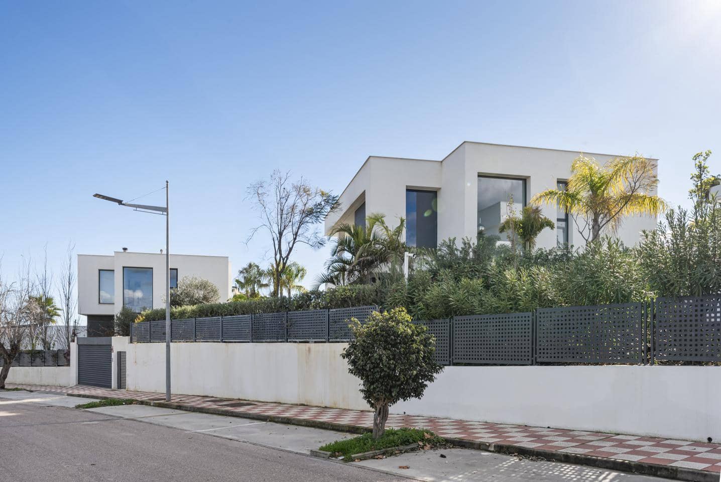 3 slaapkamer Villa te koop in Casares met zwembad garage - € 1.295.000 (Ref: 9535340)