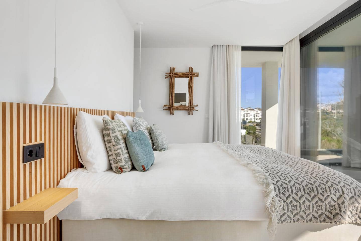 3 slaapkamer Villa te koop in Casares met zwembad garage - € 1.295.000 (Ref: 9535340)