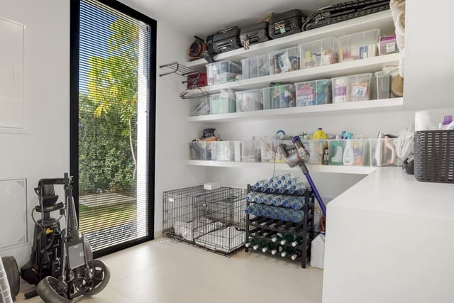 3 slaapkamer Villa te koop in Casares met zwembad garage - € 1.295.000 (Ref: 9535340)