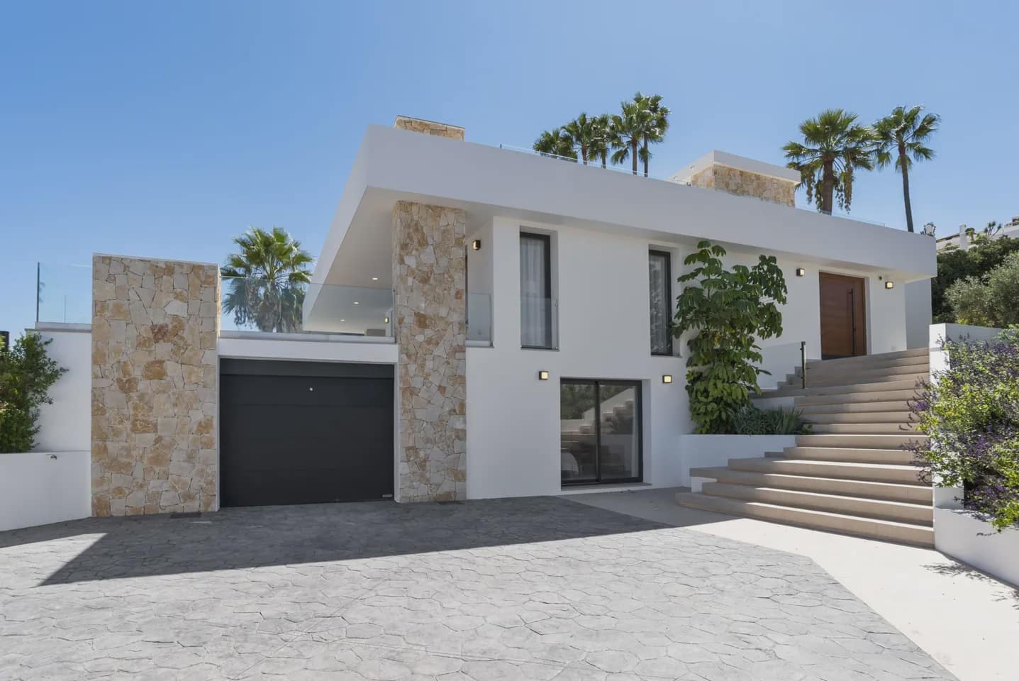 4 soveværelse Villa til salg i Marbella med swimmingpool garage - € 3.580.000 (Ref: 9536544)