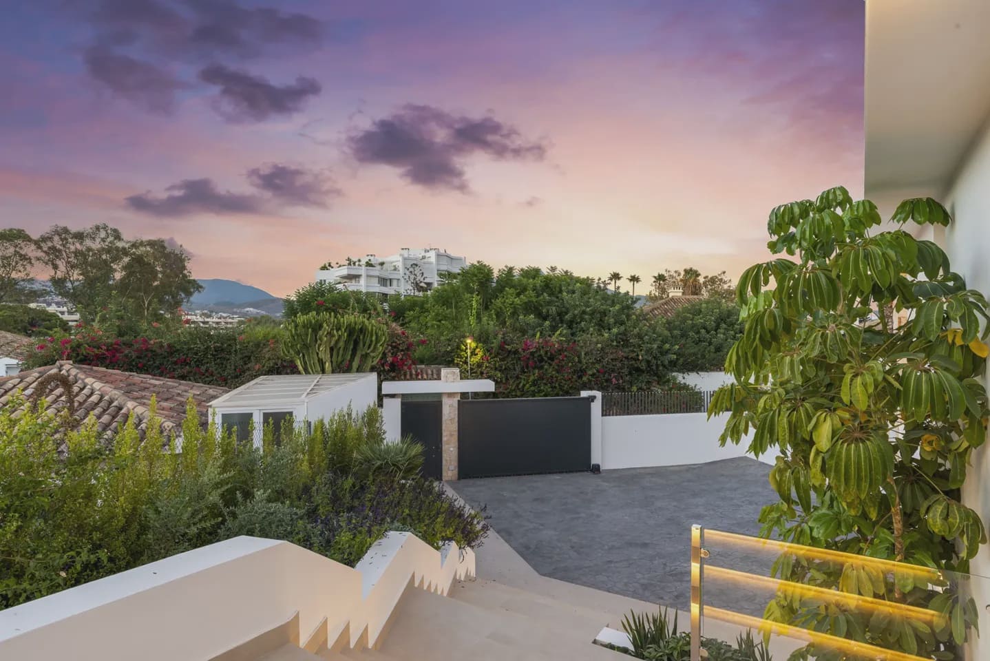 4 soveværelse Villa til salg i Marbella med swimmingpool garage - € 3.580.000 (Ref: 9536544)