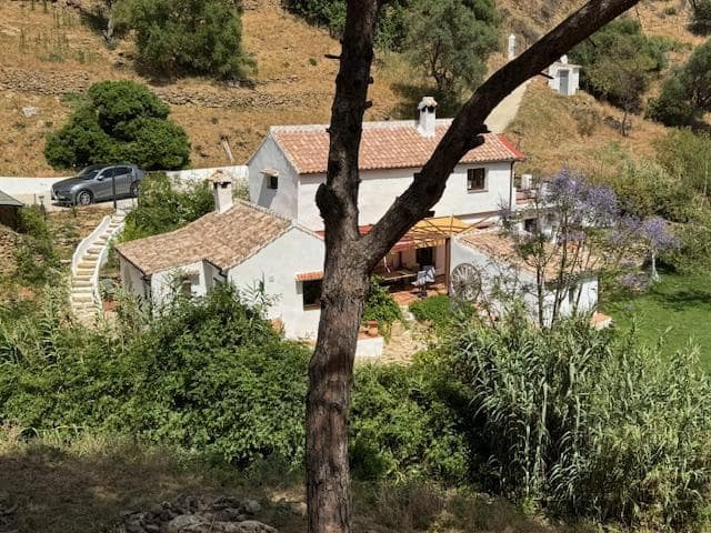 4 bedroom Finca/Country House for sale in Casares with garage - € 850,000 (Ref: 9538901)