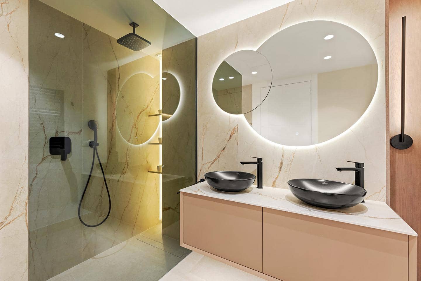 3 bedroom Penthouse for sale in Estepona with pool garage - € 2,995,000 (Ref: 9546972)