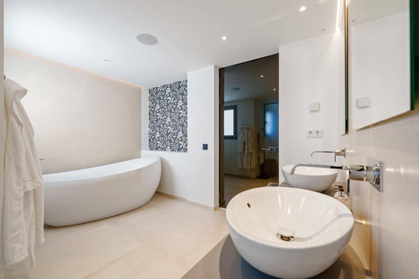 3 soverom Penthouse til salgs i Marbella med svømmebasseng garasje - € 3 150 000 (Ref: 9569962)