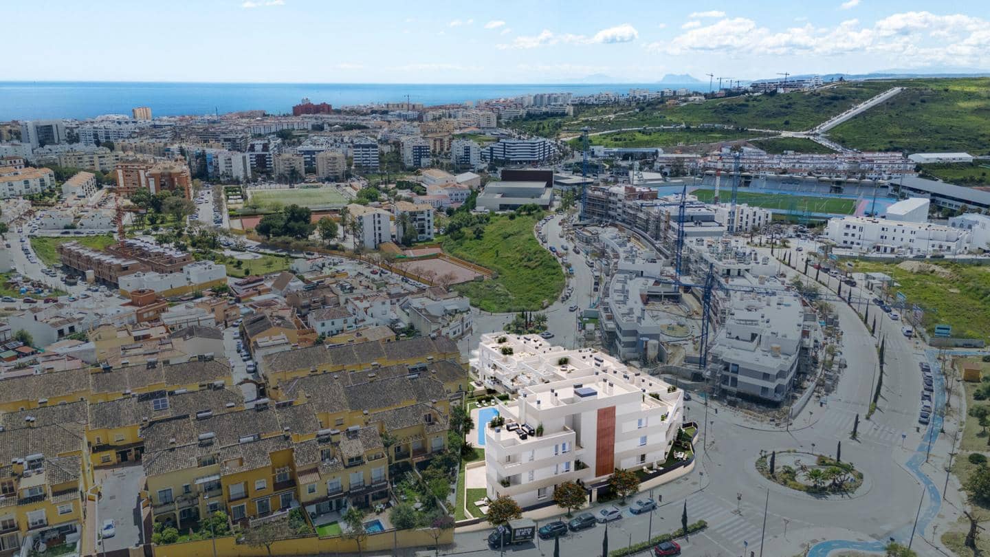 2 bedroom Apartment for sale in Estepona with pool garage - € 499,000 (Ref: 9575039)