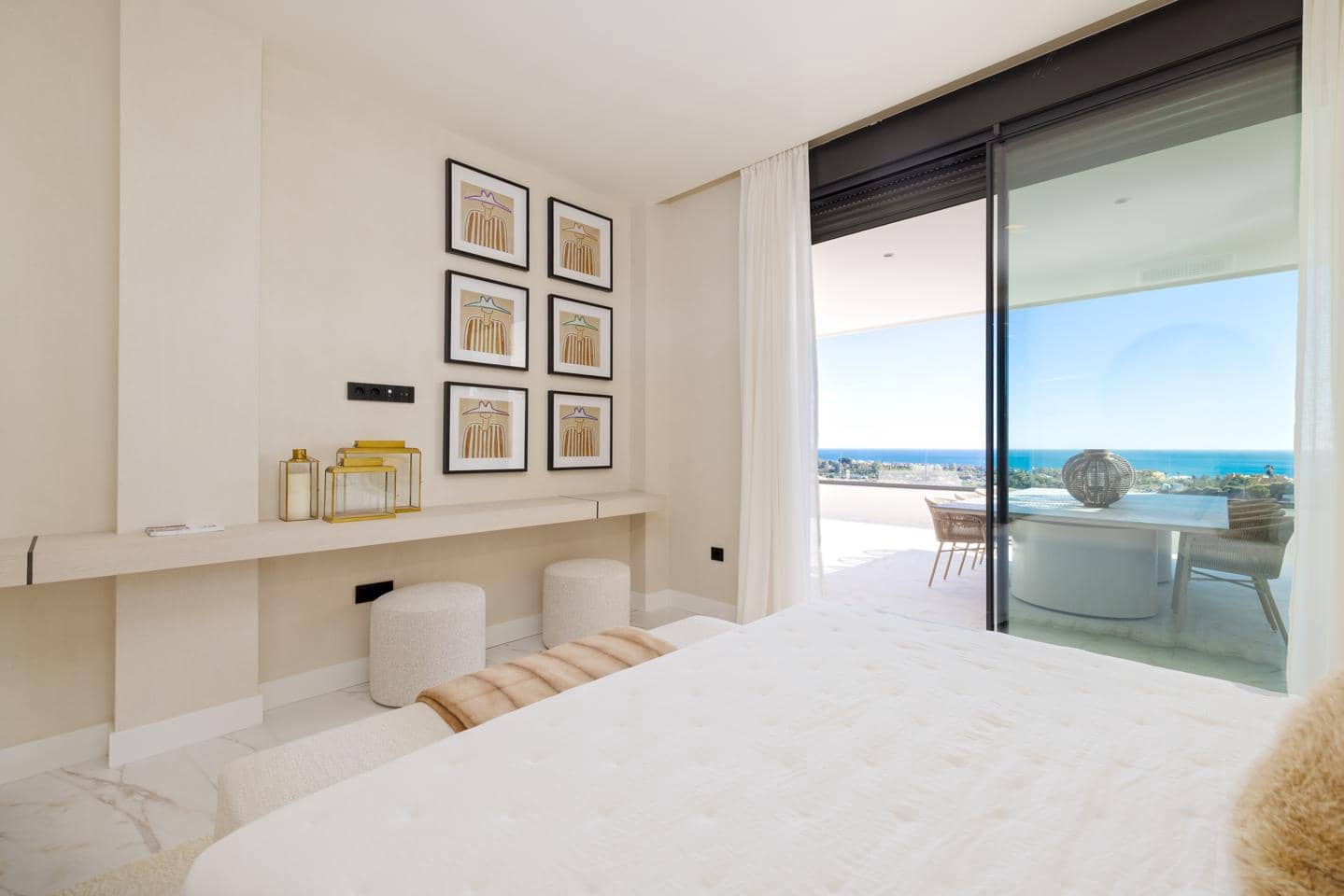 3 bedroom Penthouse for sale in Estepona with pool garage - € 1,409,000 (Ref: 9575099)