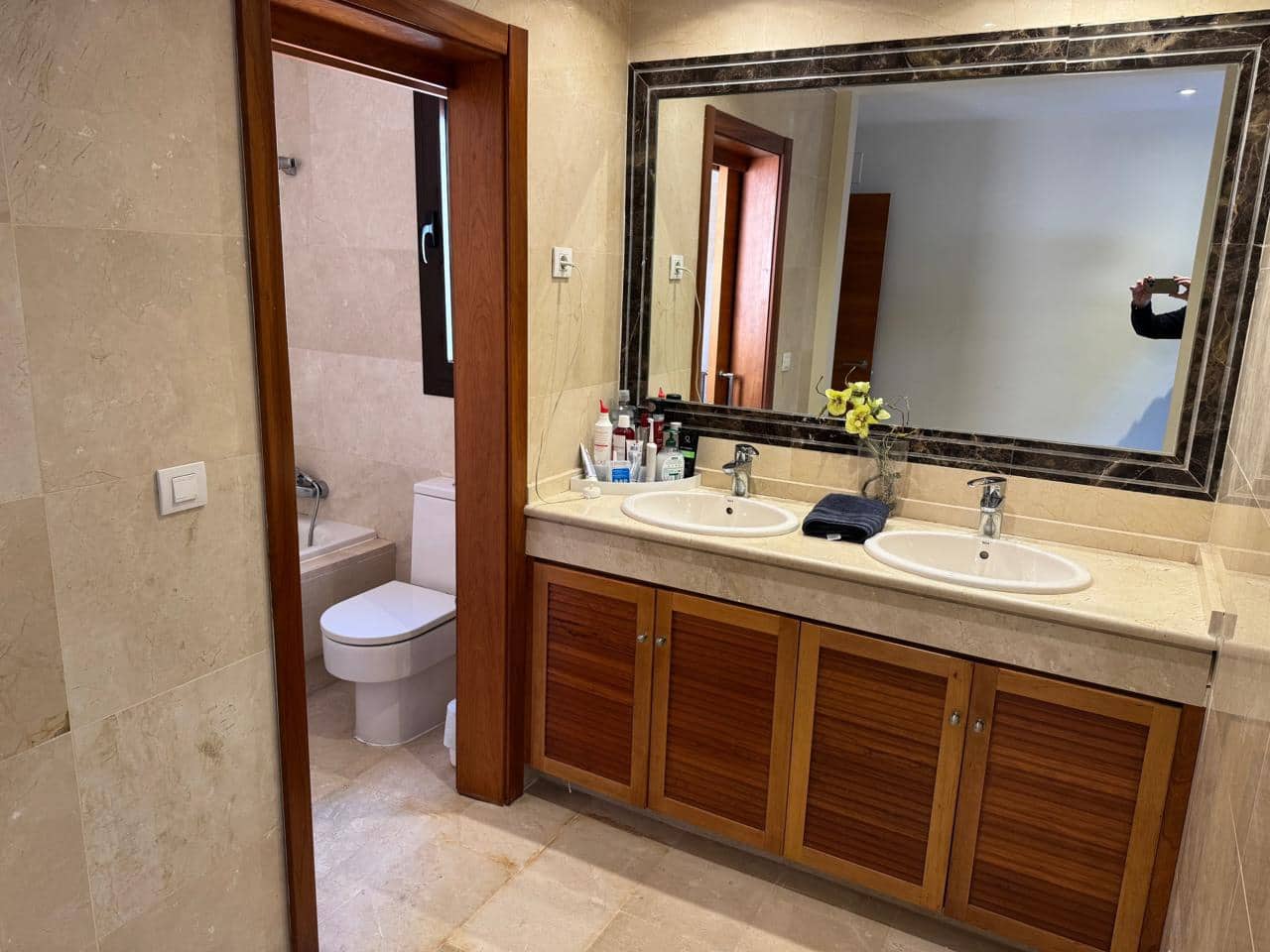 4 sovrum Villa till salu i Estepona med pool garage - 665 000 € (Ref: 9631435)