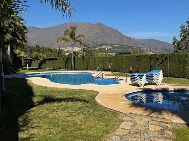 4 quarto Moradia para venda em Valle Romano Golf, Estepona com piscina garagem - 665 000 € (Ref: 9631435)