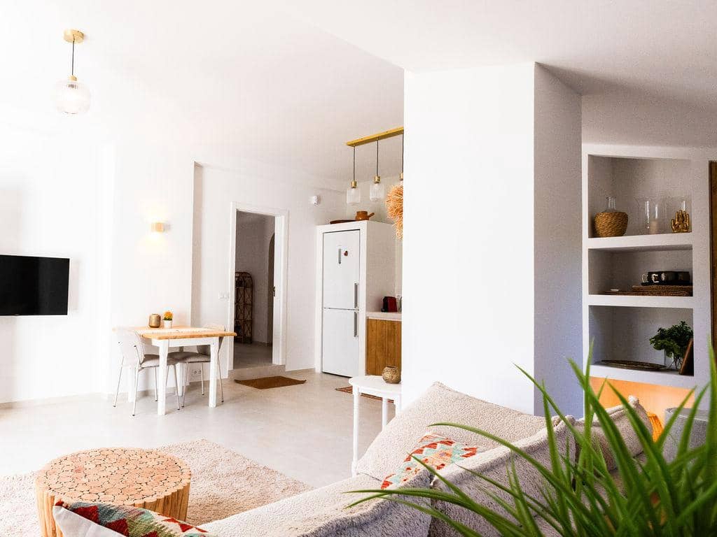 3 makuuhuone Huvila myytävänä paikassa Estepona mukana uima-altaan 
autotalli - 1 395 000 € (Ref: 9635090)