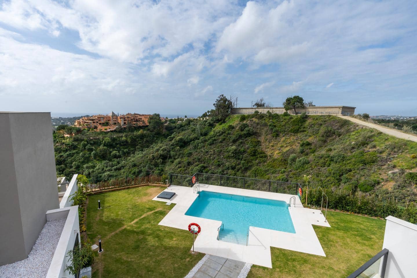 3 camera da letto Attico in vendita in Marbella con piscina garage - 950.000 € (Rif: 9636177)