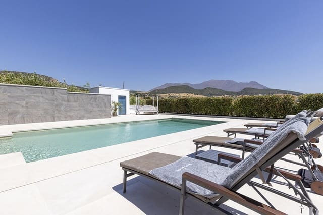4 slaapkamer Villa te koop in Casares Pueblo, Casares met zwembad garage - € 2.250.000 (Ref: 9643078)