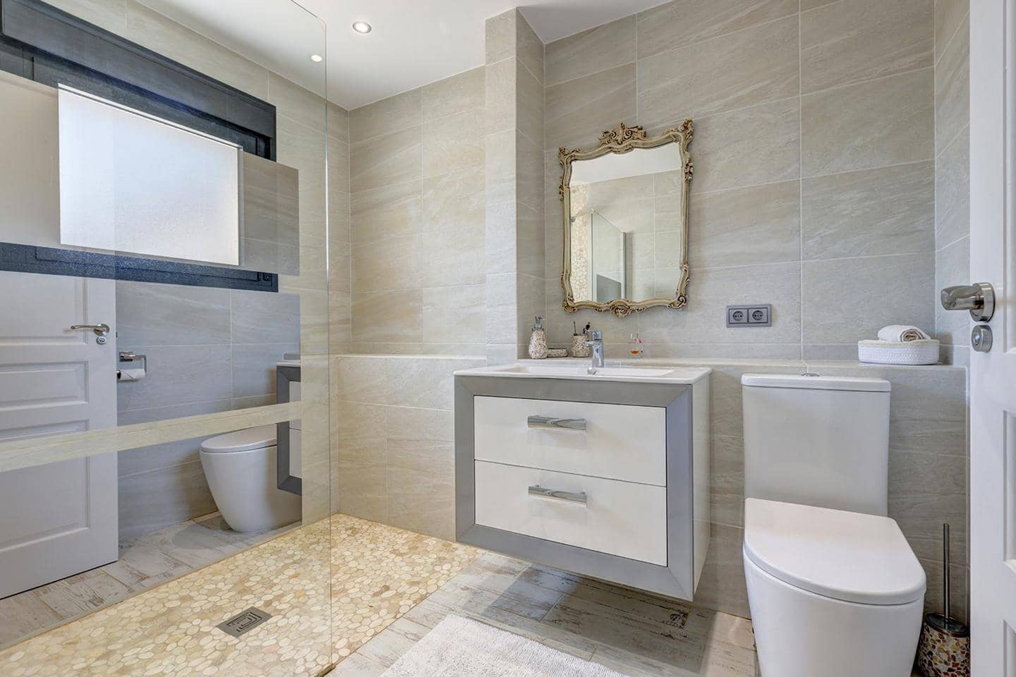 4 bedroom Villa for sale in Casares with pool garage - € 2,250,000 (Ref: 9643078)