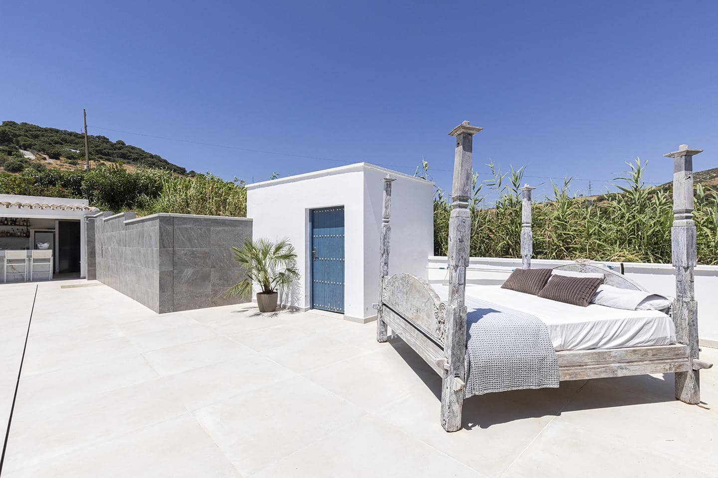 4 bedroom Villa for sale in Casares with pool garage - € 2,250,000 (Ref: 9643078)