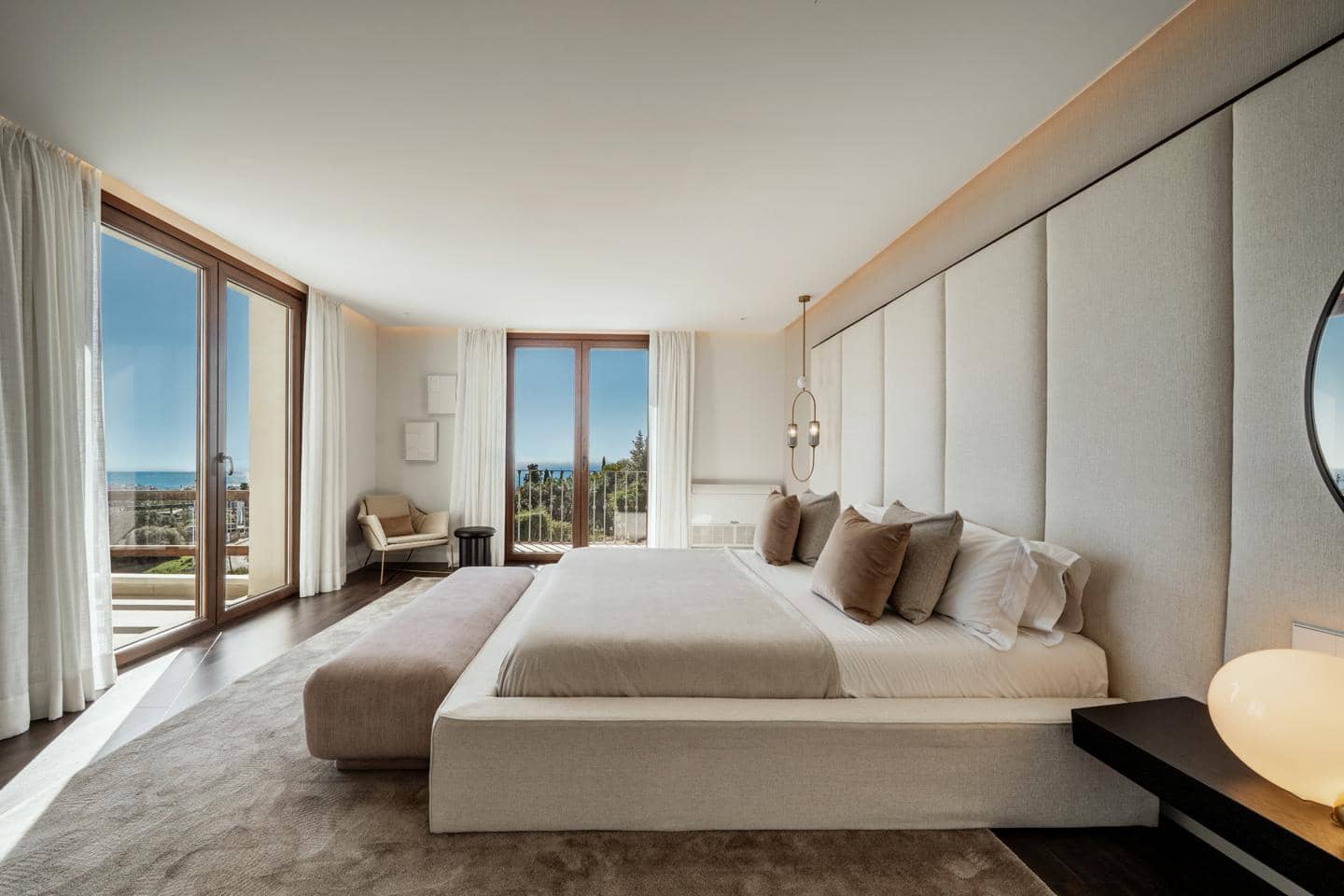 5 soveværelse Villa til salg i Estepona med swimmingpool garage - € 2.195.000 (Ref: 9645970)