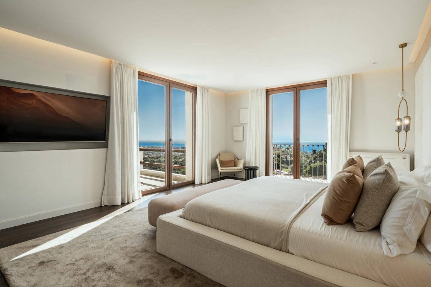 5 soveværelse Villa til salg i Estepona med swimmingpool garage - € 2.195.000 (Ref: 9645970)