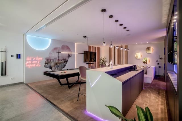 6 makuuhuone Huvila myytävänä paikassa Las Brisas, Marbella mukana uima-altaan 
autotalli - 10 995 000 € (Ref: 9673653)