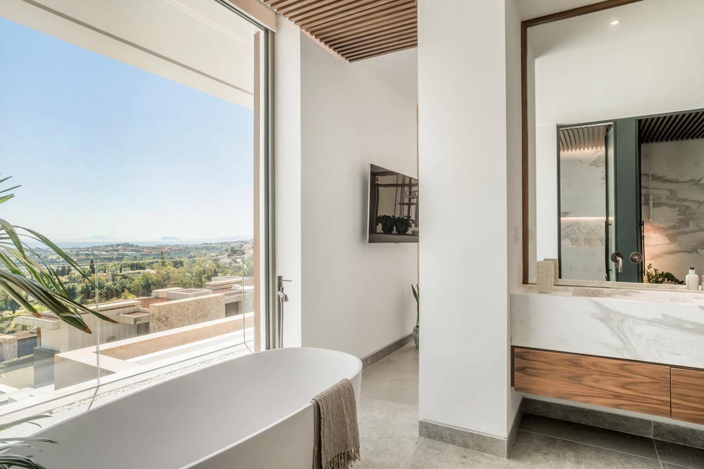 6 soverom Villa til salgs i Marbella med svømmebasseng garasje - € 10 995 000 (Ref: 9673653)